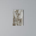 SOFTNESS IN FOCUS Quadro em tela vertical