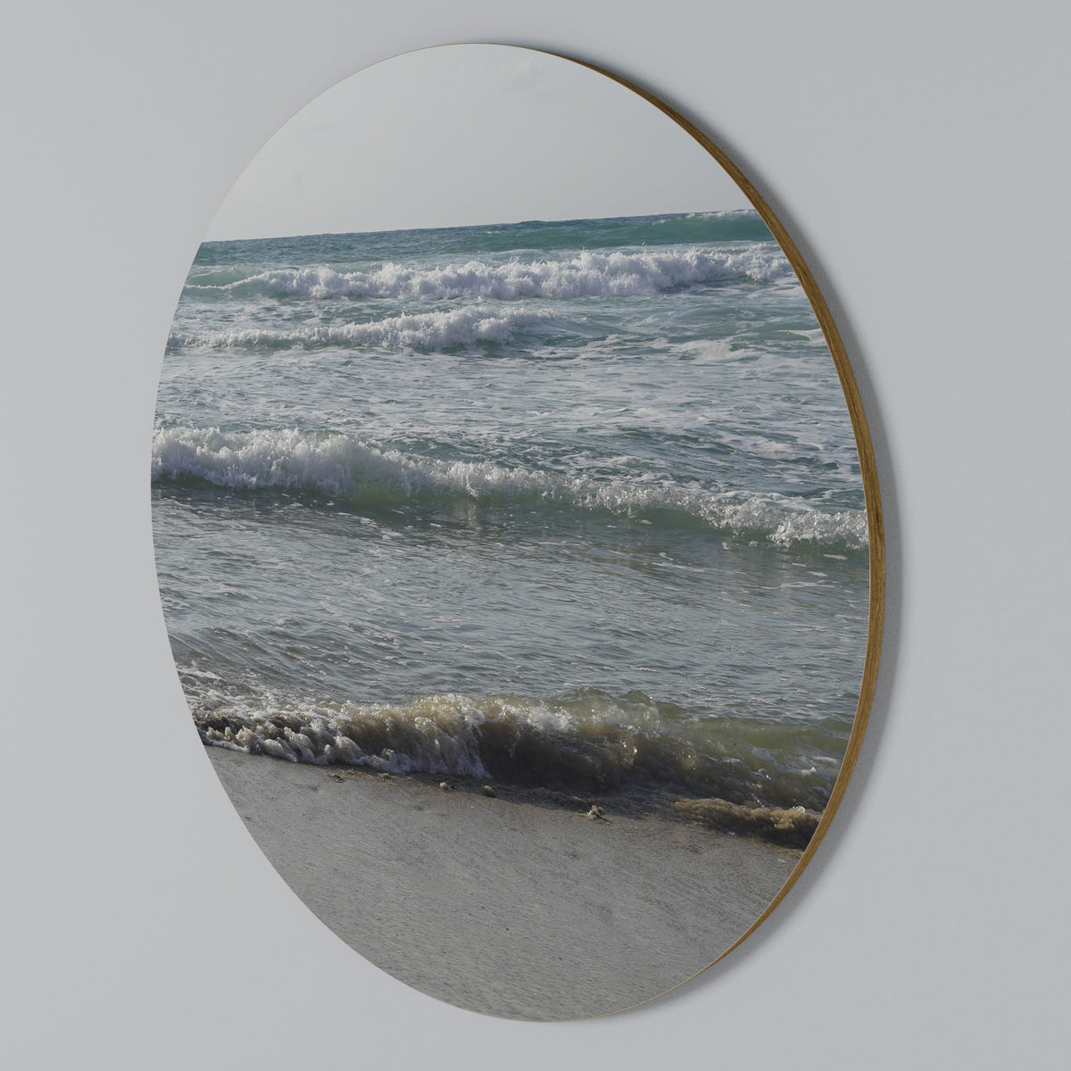 WAVES OF TRANQUILITY Round Wall Art