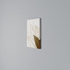 ELEGANCE IN FOLIAGE Quadro em tela vertical