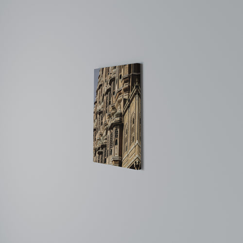 MAJESTIC FACADE FANTASY Quadro em tela vertical