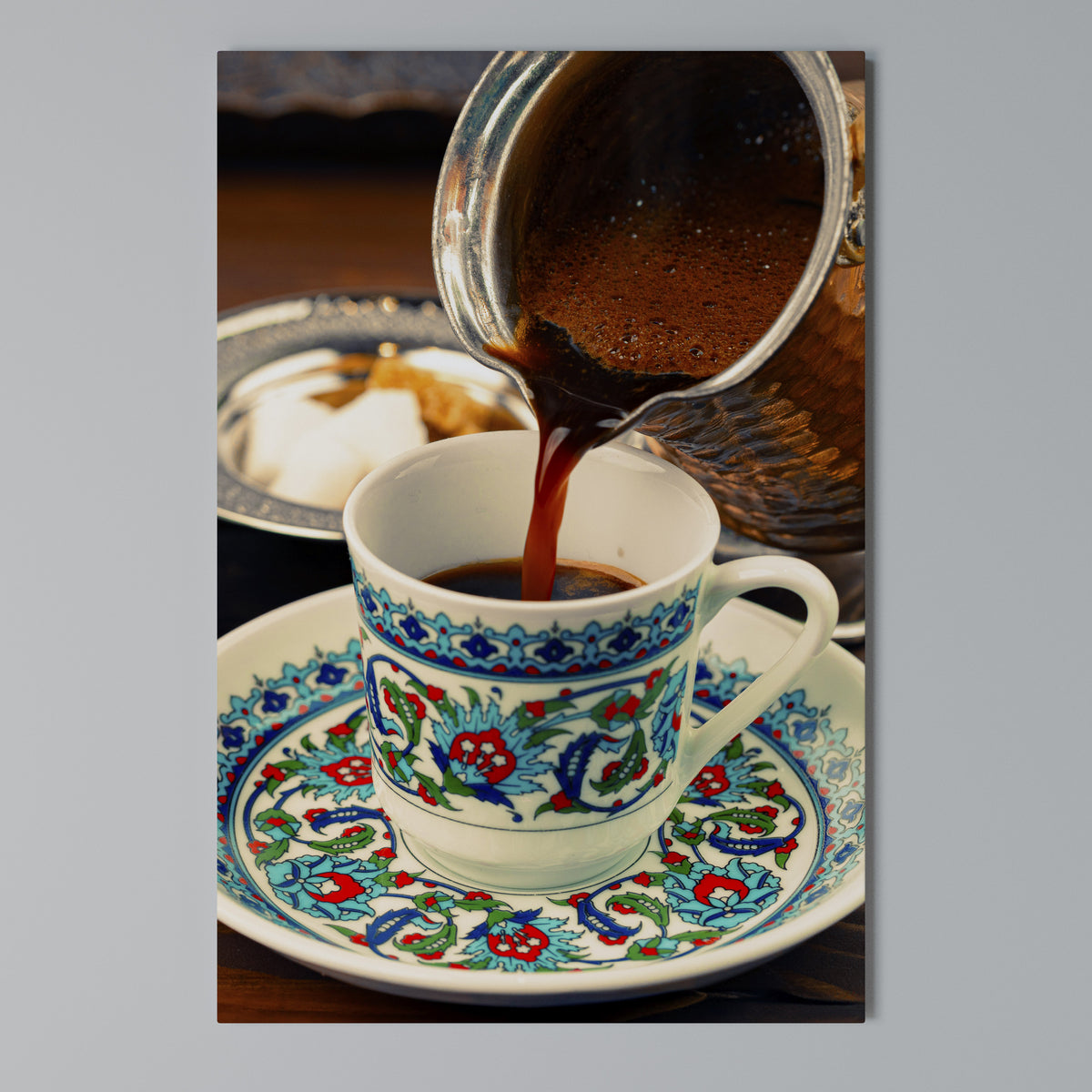 TRADITION IN A CUP Quadro em tela vertical