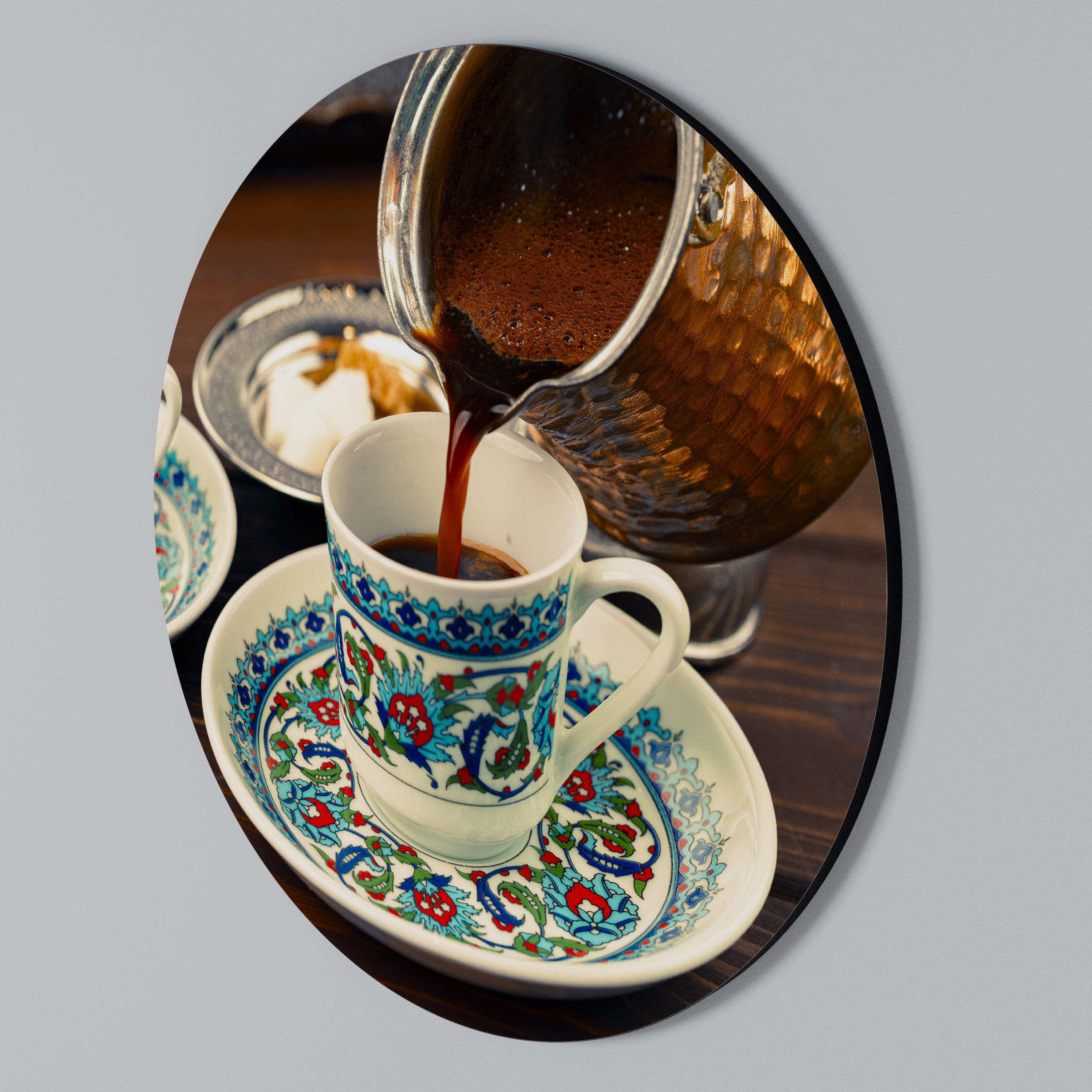 TRADITION IN A CUP Arte de Parede Redonda