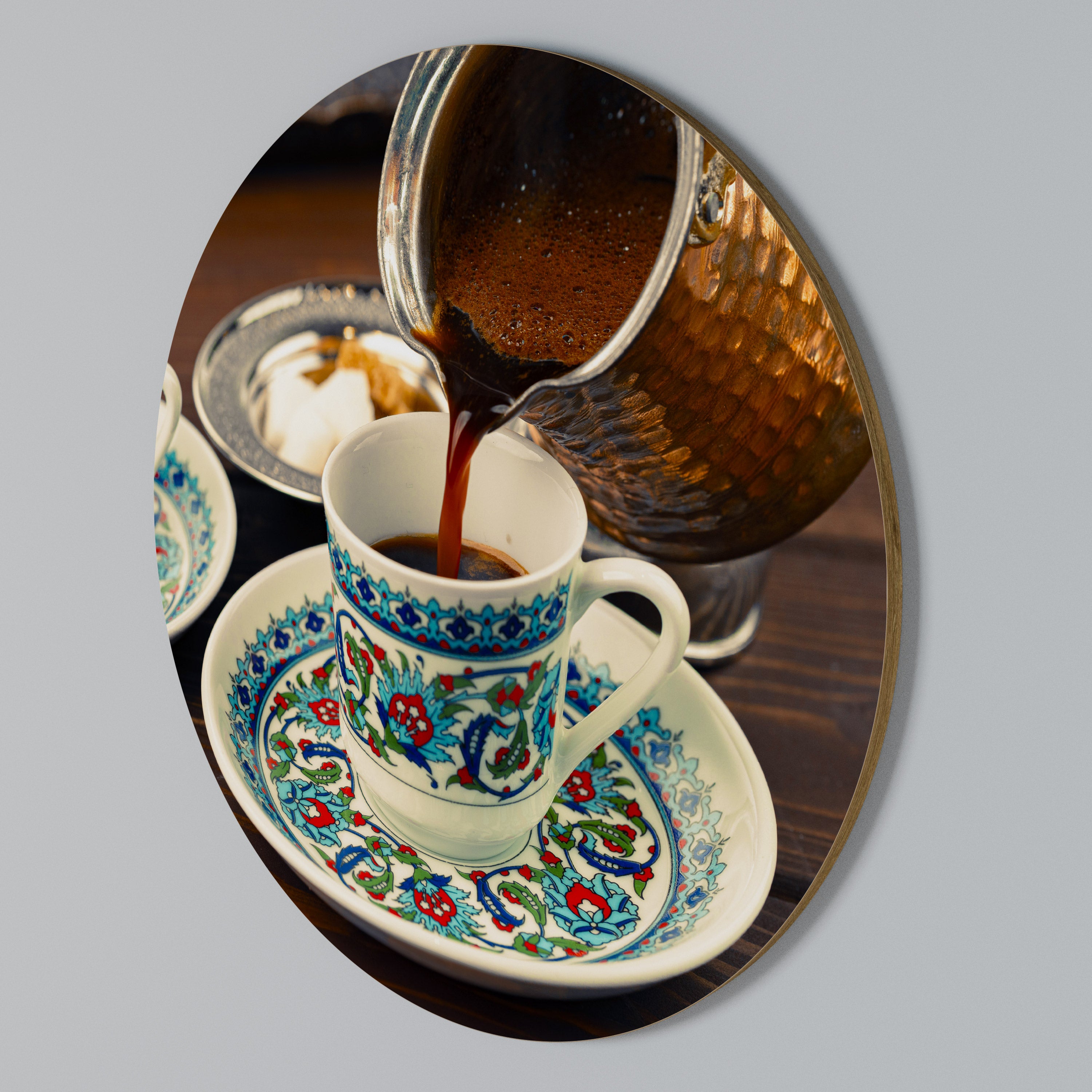 TRADITION IN A CUP Arte de Parede Redonda