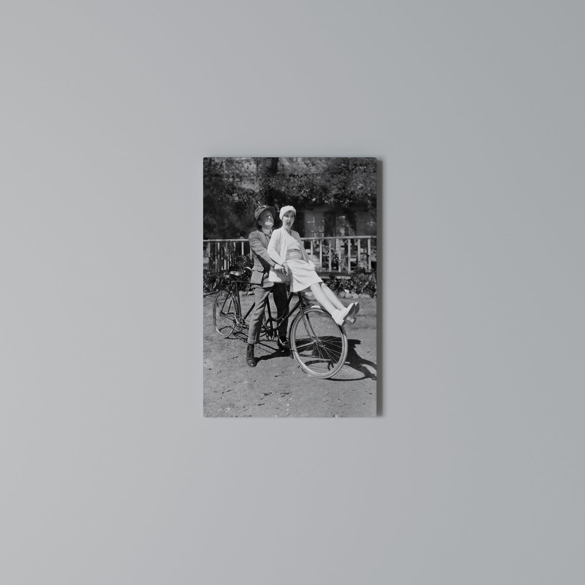 RIDING THROUGH TIME Quadro em tela vertical
