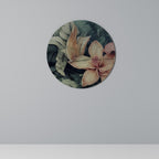 CRASHED LILY Quadro Redondo Decorativo