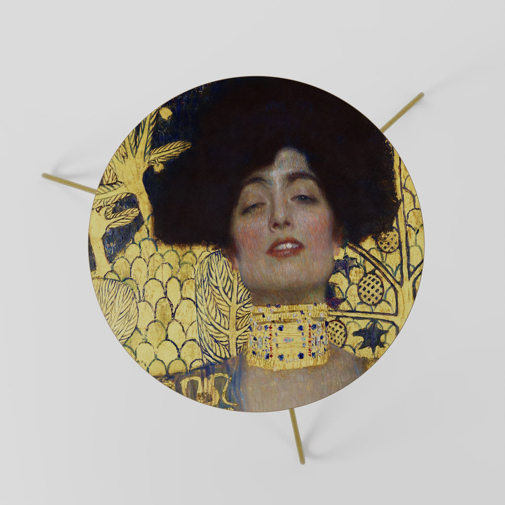 JUDITH WITHOUT HOLOFERNES Mesa de Centro 60