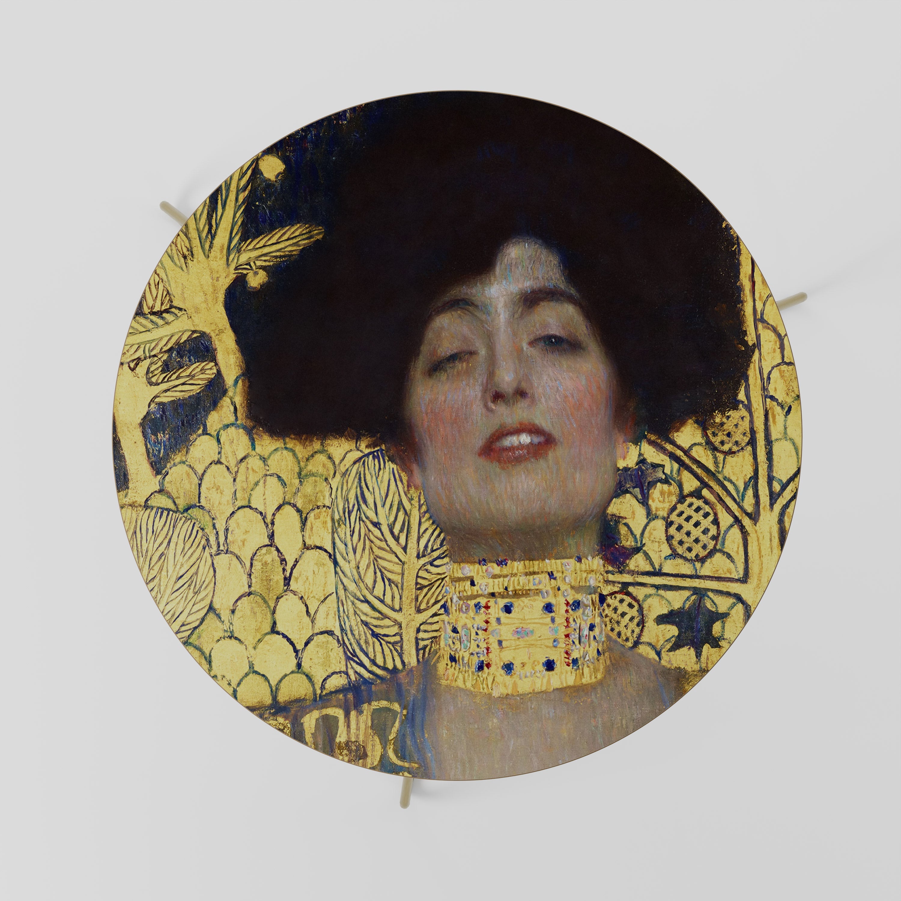 JUDITH WITHOUT HOLOFERNES Mesa de Centro 69