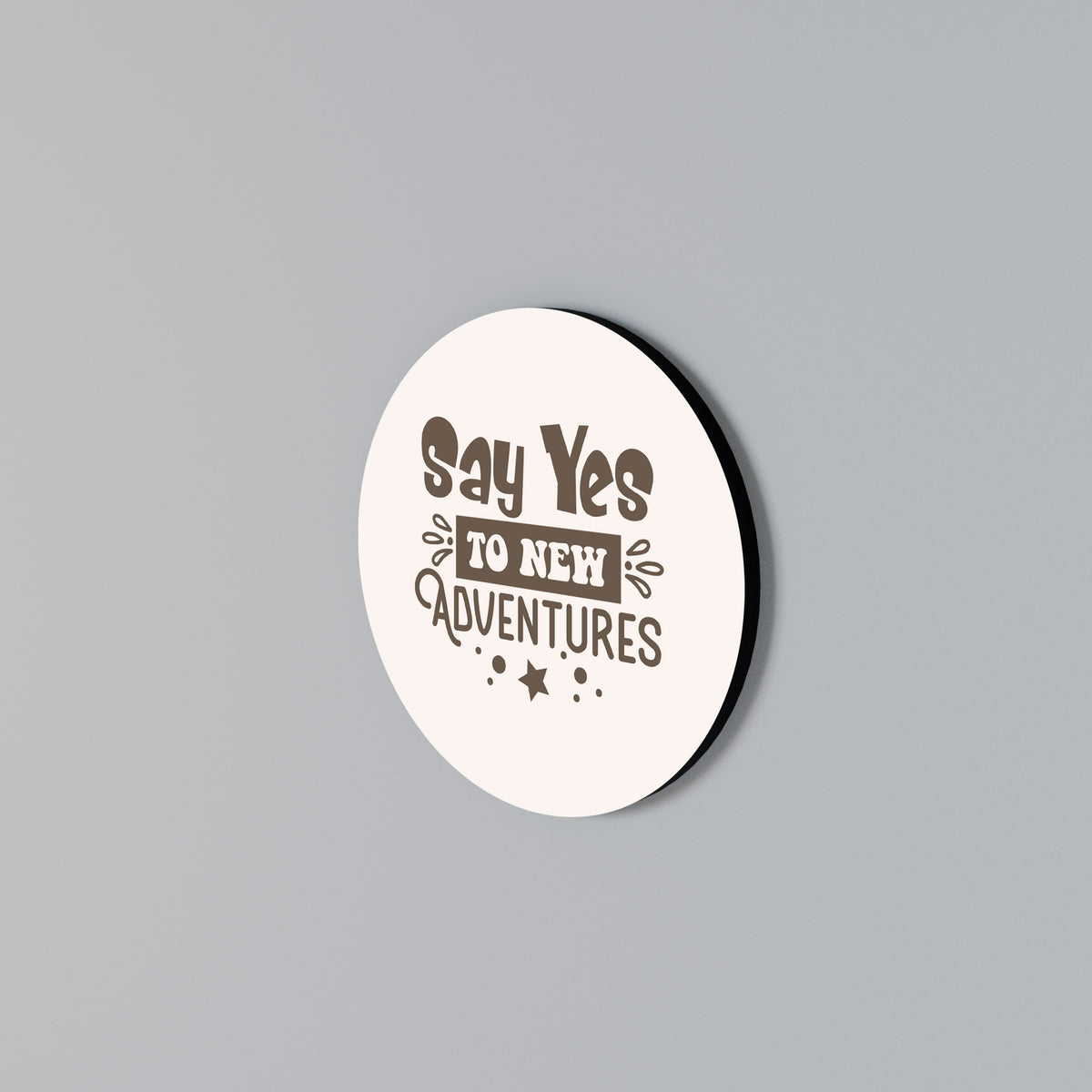 ADVENTURE AWAITS YOU Arte de Parede Redonda