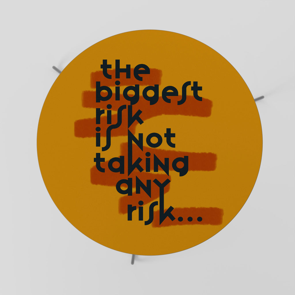 THE BIGGEST RISK Mesa de Centro 69