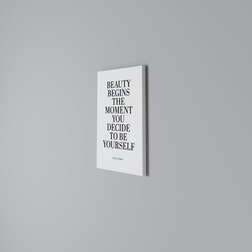BEAUTY REDEFINED Quadro em tela vertical