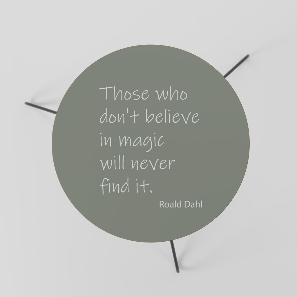 MAGIC OF BELIEF Mesa de Centro 60