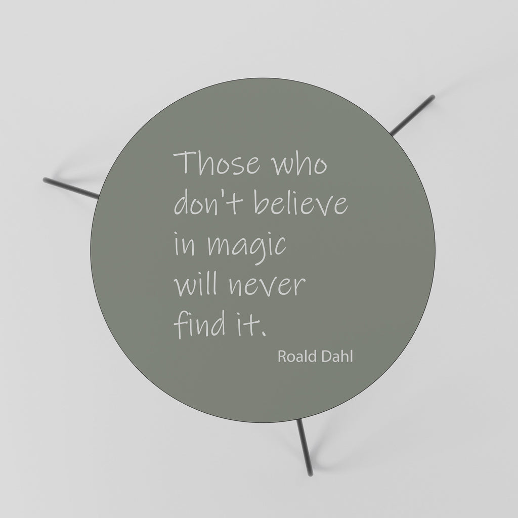 MAGIC OF BELIEF Mesa de Centro 60