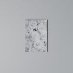 ELEGANCE IN WHITE Quadro em tela vertical