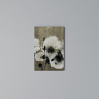 HARMONY IN WHITE Quadro em tela vertical