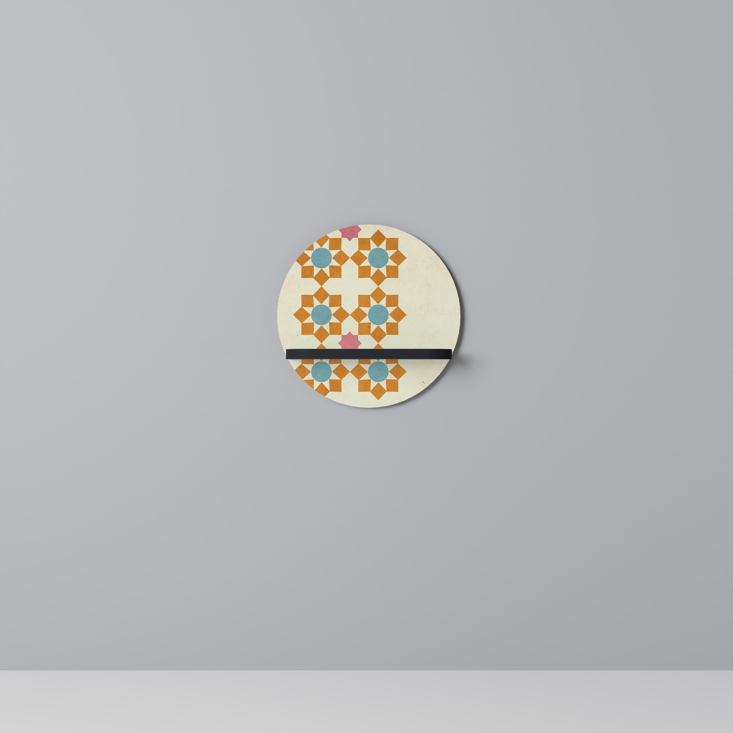 FLORAL DECOR Round Art Shelf In Black Finish