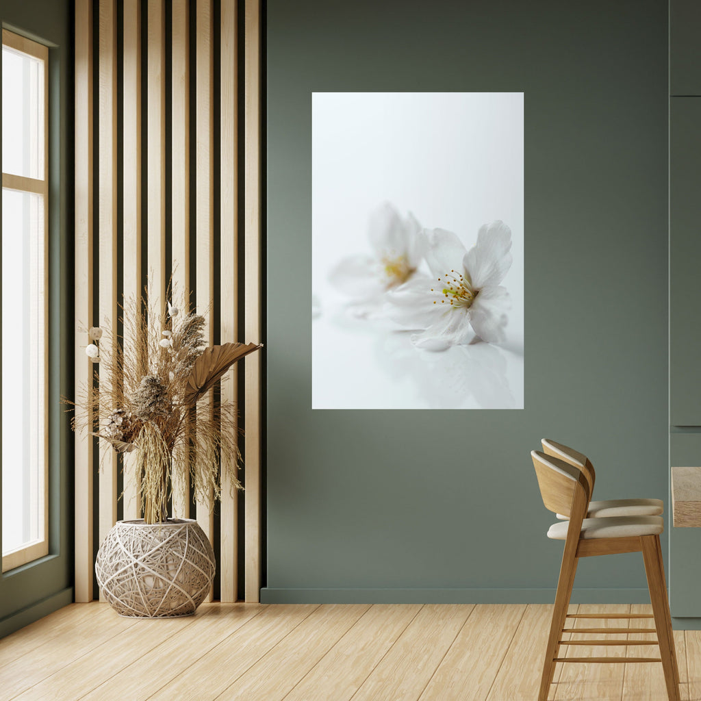 FLEETING WHITE PETALS Poster Vertical Autocolante