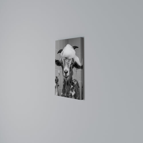 SOAPY GOAT GIGGLES Quadro em tela vertical