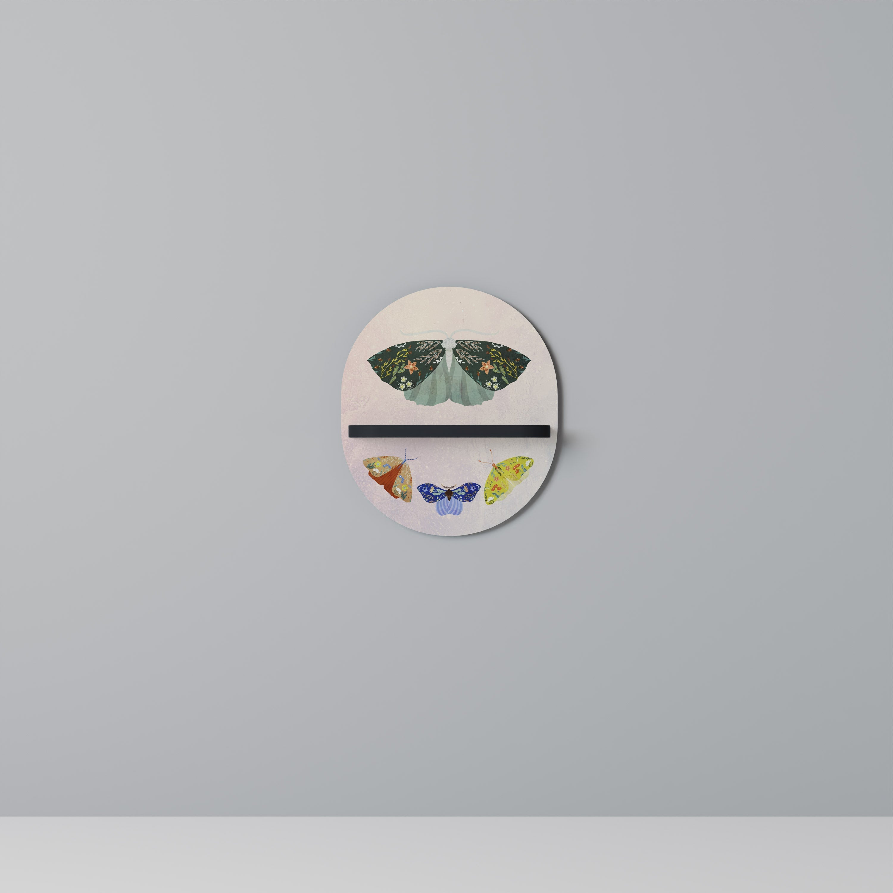 MOTH INTO THE LIGHT Prateleira Oval Decorativa em Acabamento Preto