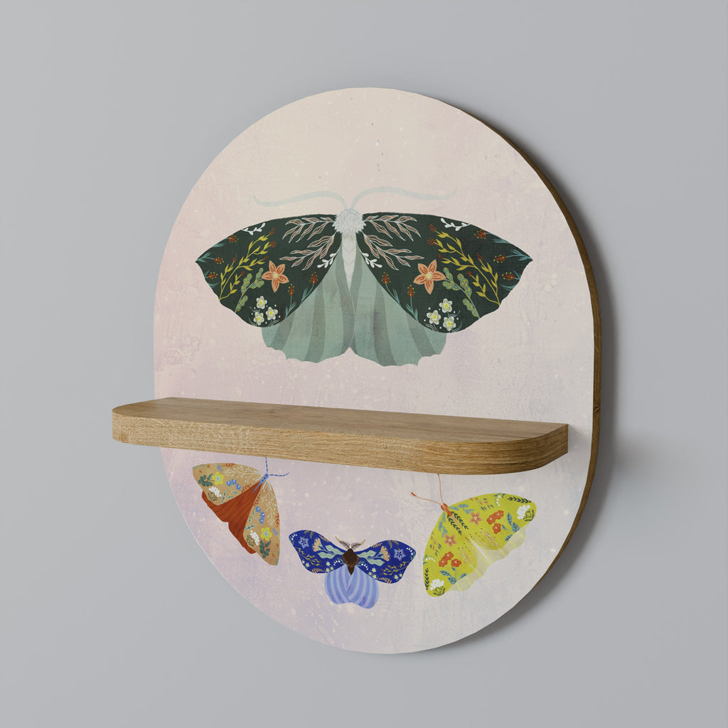 MOTH INTO THE LIGHT Prateleira Oval Decorativa em Efeito Carvalho